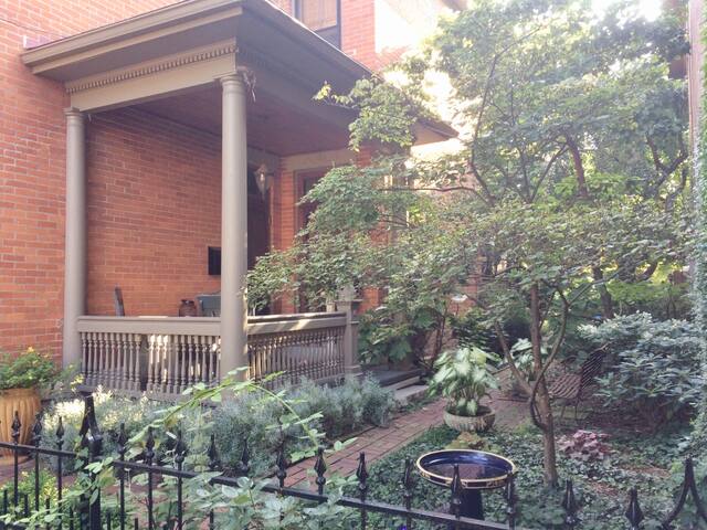 German Village Weekend Retreat on Schiller Park gallery image 2