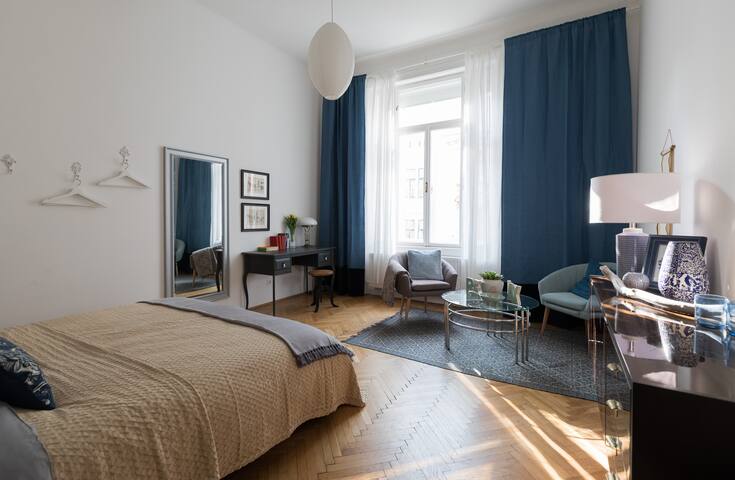 Central, stylish city apartement – safe area gallery image 4