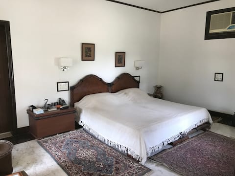 Forest Hills - a heritage country home