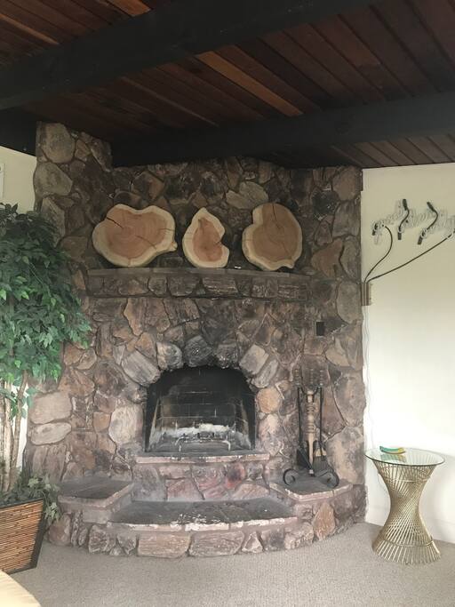 Please do not use fire place. I have central air it's always set at 72
