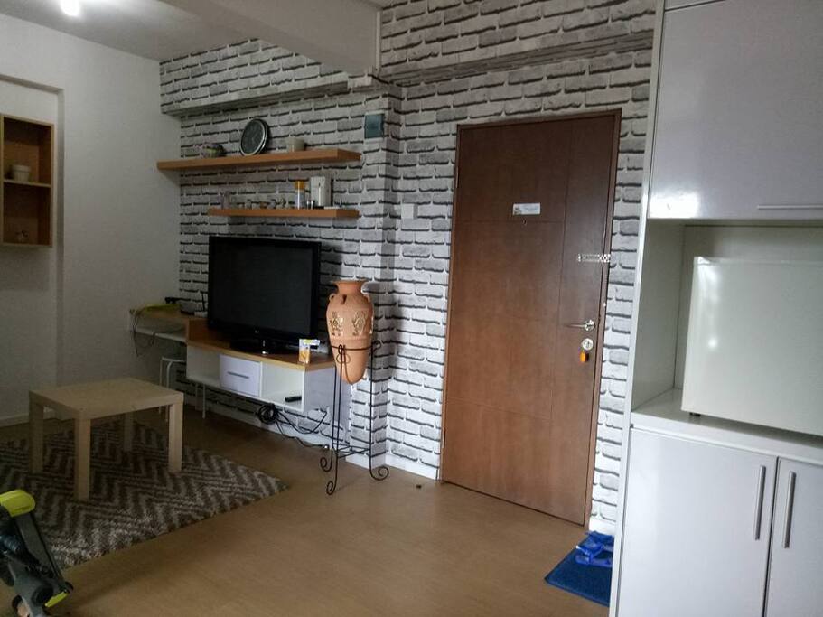 Pintu Masuk Apartemen