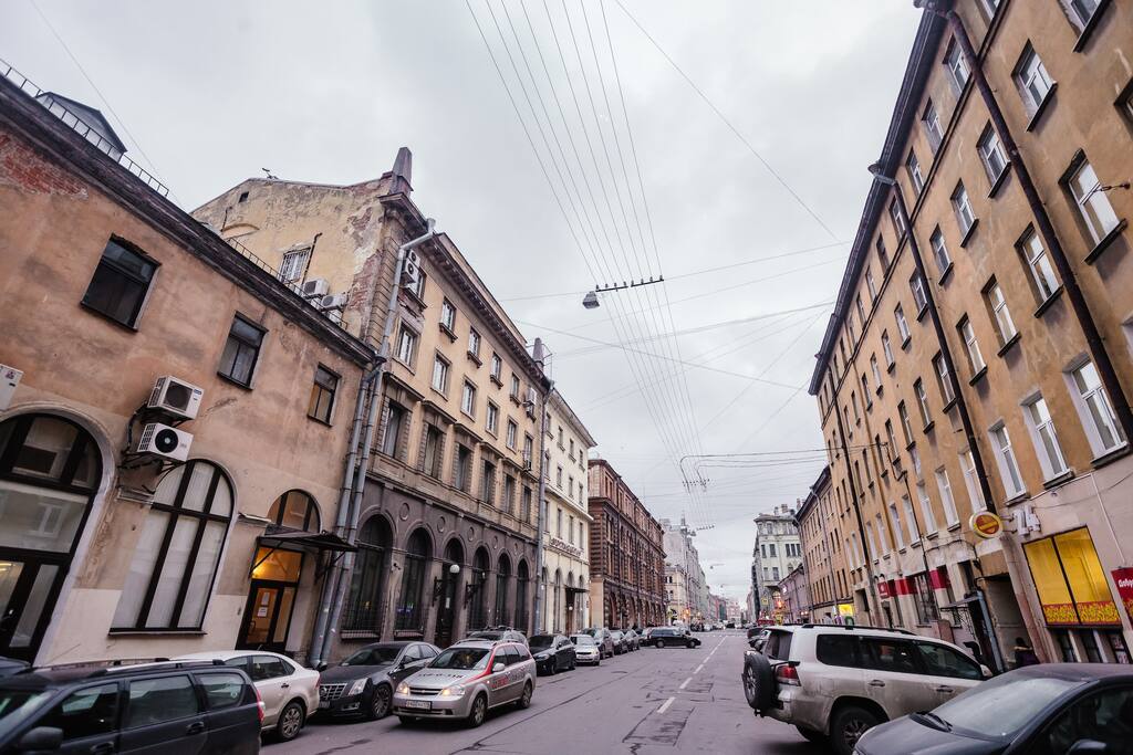 Мучной переулок, вход в парадную