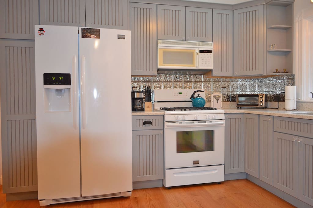 Boulevard Bungalow-Newly renovated kitchen.