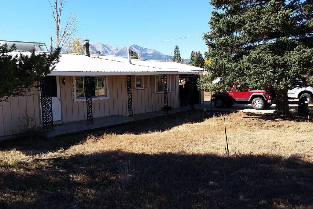 Plenty of parking in driveway. Hang out in garage.