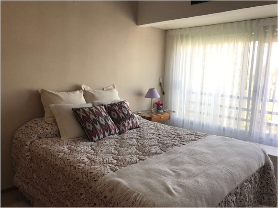 Actualmente en este dormitorio hay dos camas separadas