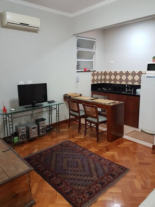 Sala e cozinha americana