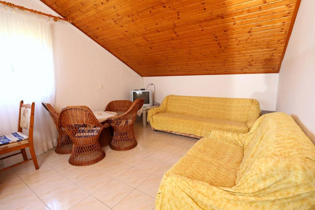 Living room, Surface: 6 m²