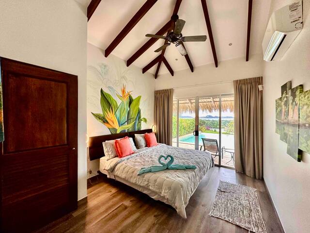 ROMANTIC OCEAN VIEW VILLA!