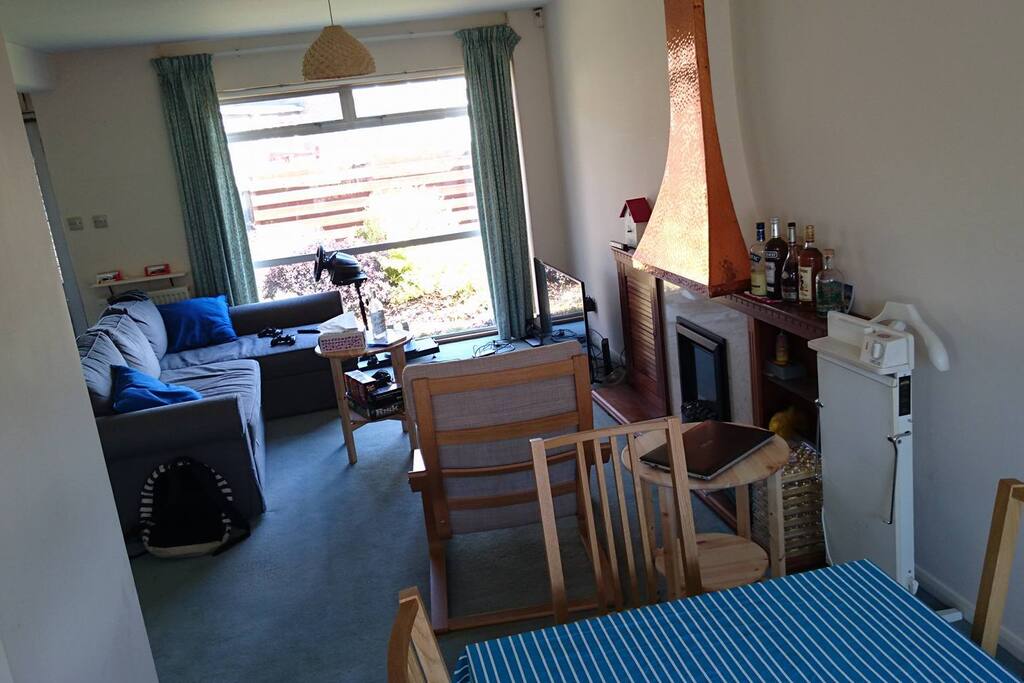 Living and dining area