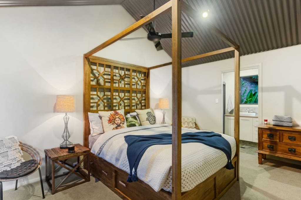 The Chintamani Room