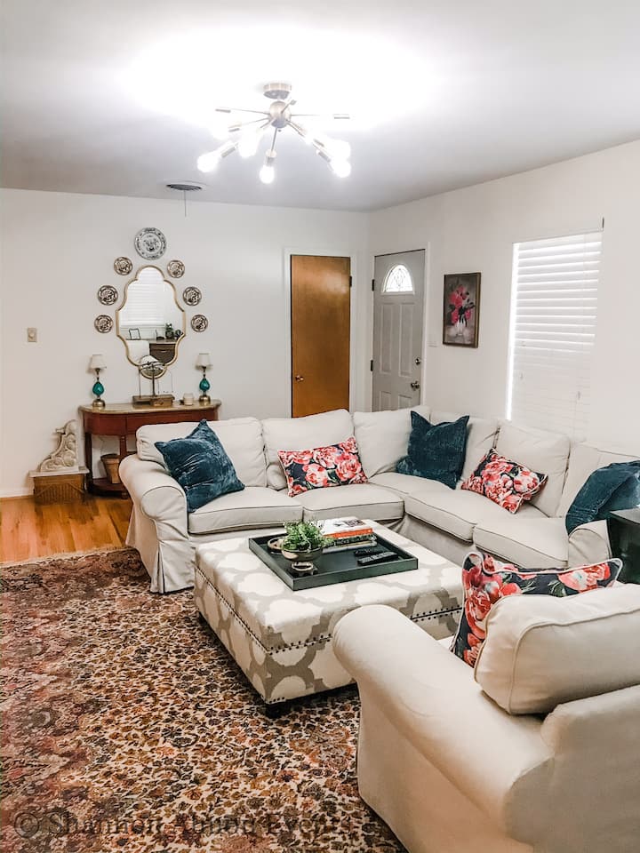 Vintage Modern Home In Historical Downtown - Waxahachie, TX