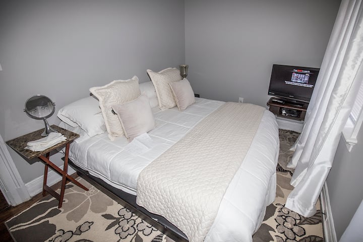 Chumba #4 cha kulala aina ya king