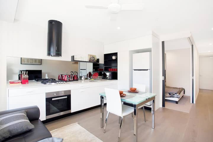 St.kilda Easy Living With Gym, Near Lake & Park - Brighton