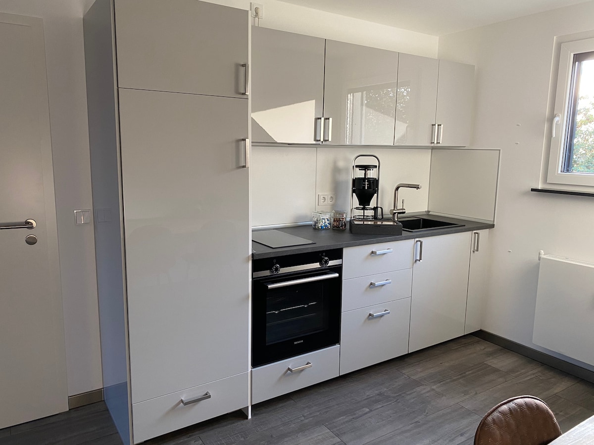 Anuncio de Airbnb popular: Newly renovated studio apartment in a central location en Oberhausen