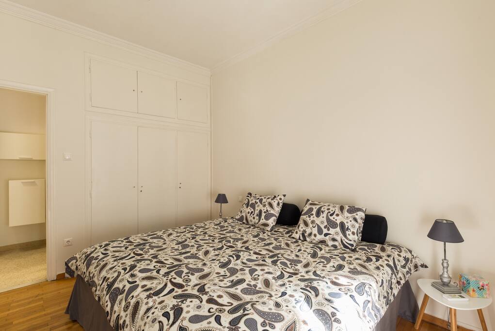 Master bedroom view, double bed. Private closet.