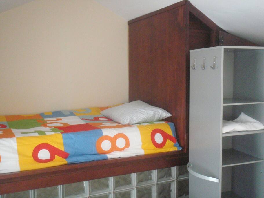Single bed - lit simple