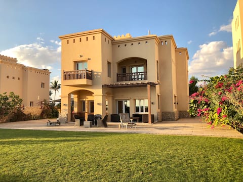 Villa 2 Directly on the beach, Hawana, Salalah