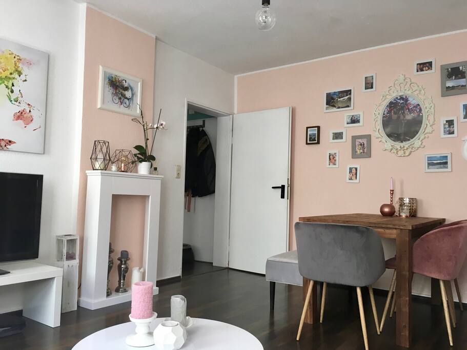 Wohnzimmer 2/2