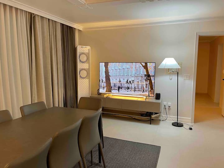 [Suwon City Hall Station] 233-m² (70-pyeong) terrace barbecue house (4 rooms, 2 bathrooms, parking…
