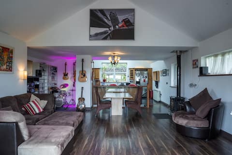 Full House with Private Parking and beautful views