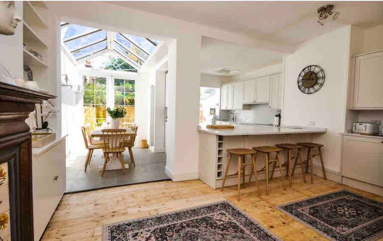 Beautiful home close to Tube, Wimbledon Tennis