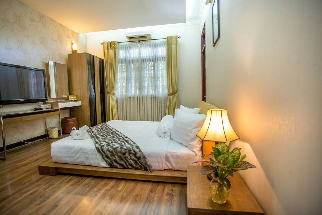 Master Bed with Balcony