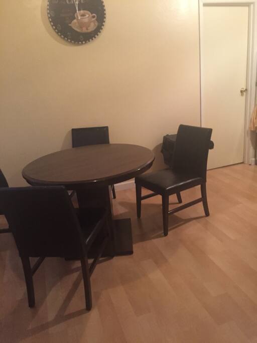 Seating for 4