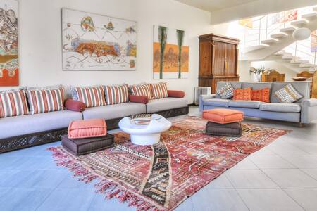 Green Oasis Bougainvillea in Casa