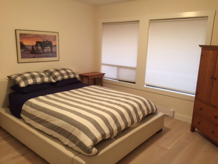 Queen size bed. Large room with closet and storage for your belongings.