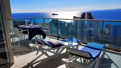 2-bedroom apartment with sea views - 29th floor