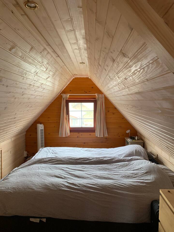 Schlafzimmer 1