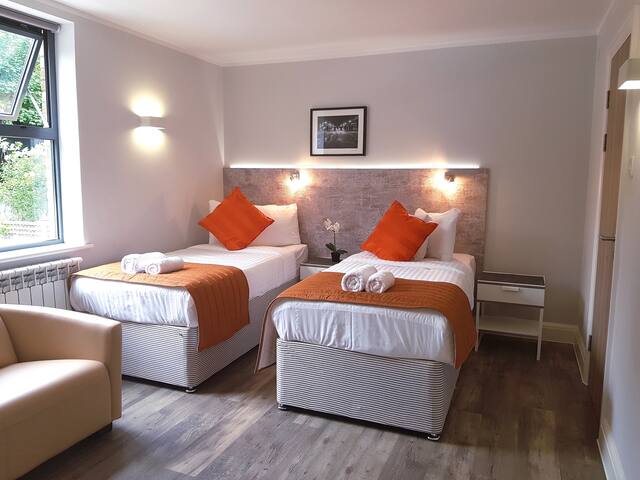 Deluxe Twin Studio 1 : Morland Avenue