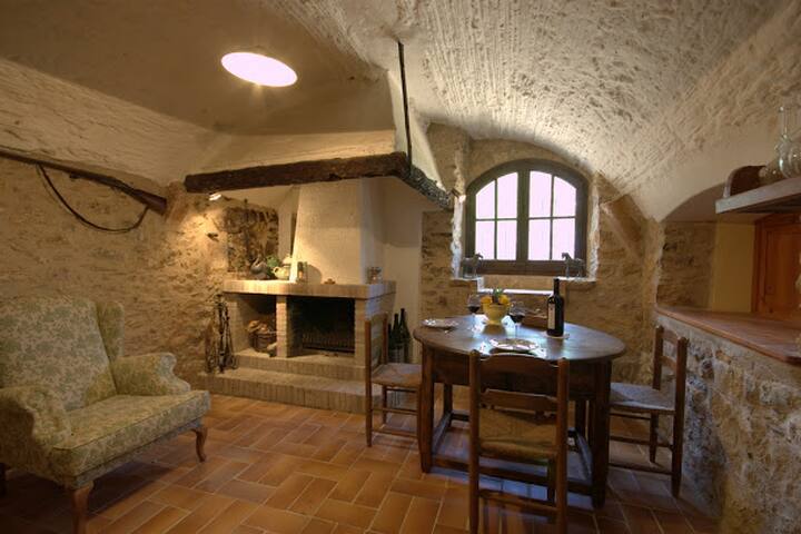 ‘Masia Catalana’ s.XVIII Jardins gallery image 5