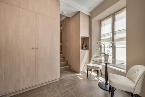 Airbnb performant: Apartment in an exceptional place on a private island à Métropole De Lyon