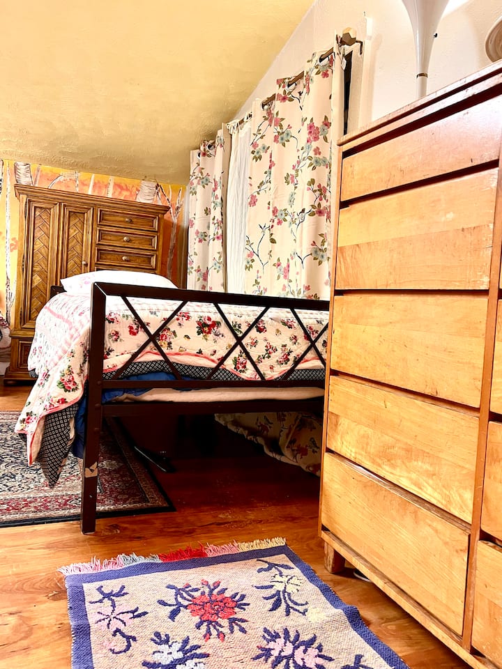 Საძინებელი 1