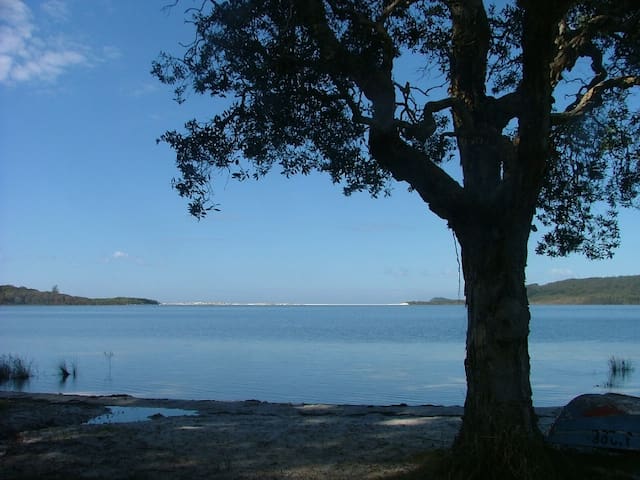 Cellito Sands - lake & ocean views and waterfront!