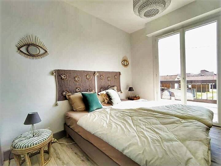 Стая със 140 легла с изглед към голяма тераса