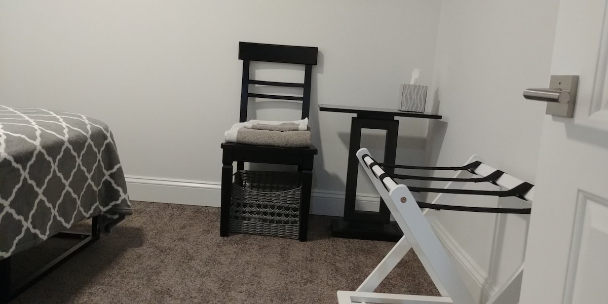 מתלה למזוודות לנוחיותכם