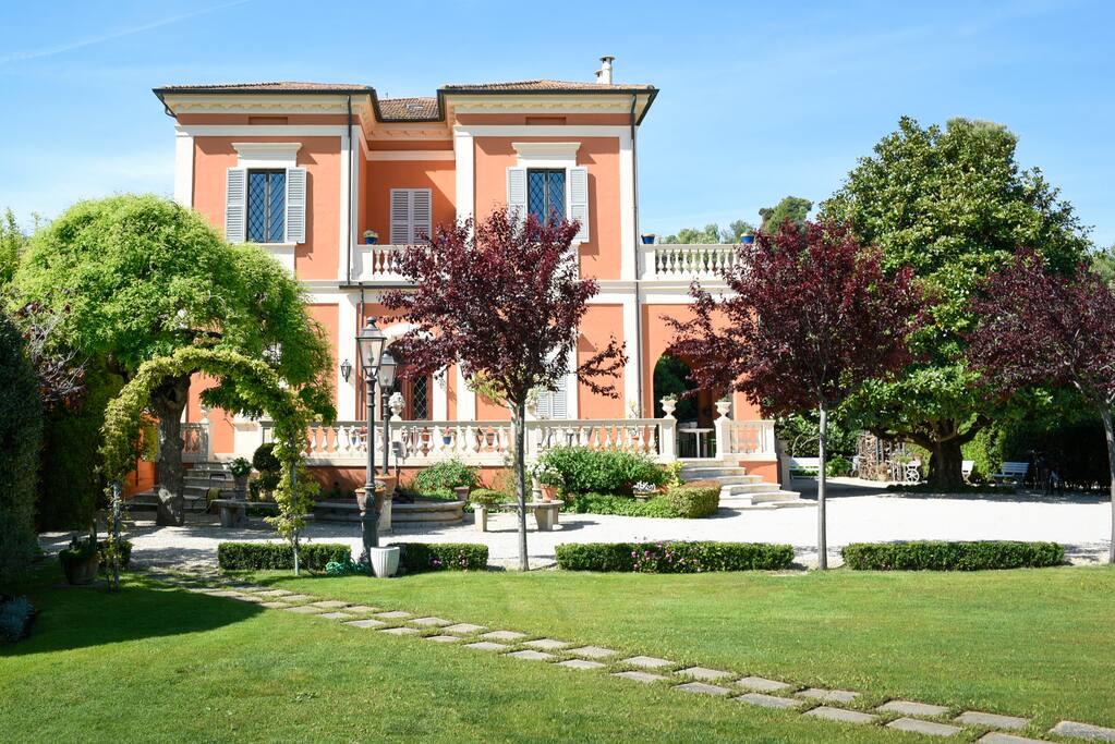 Villa Alfredo