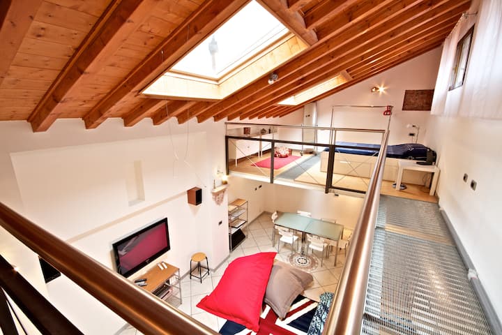 Loft In Courtyard Old Milan Near Mm 1 - ミラノ