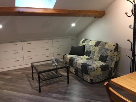 Propriété Airbnb réussie: Studio in house near Boulevard Jules Verne. à Doulon Bottière