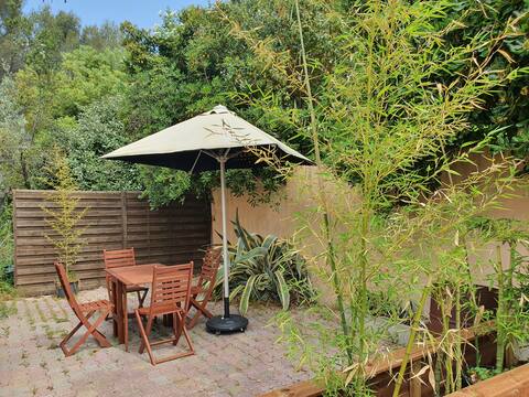 In a green oasis,self-catering apartment
