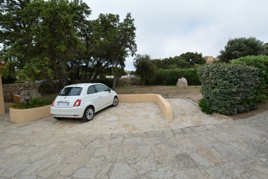 private parking for 1 car included
