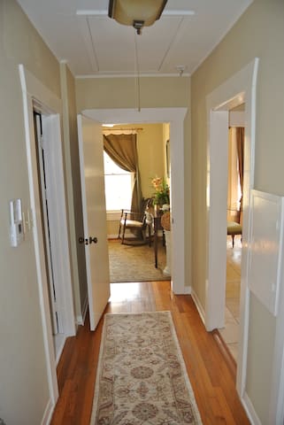 Clarksville Guest House – Downtown gallery image 4