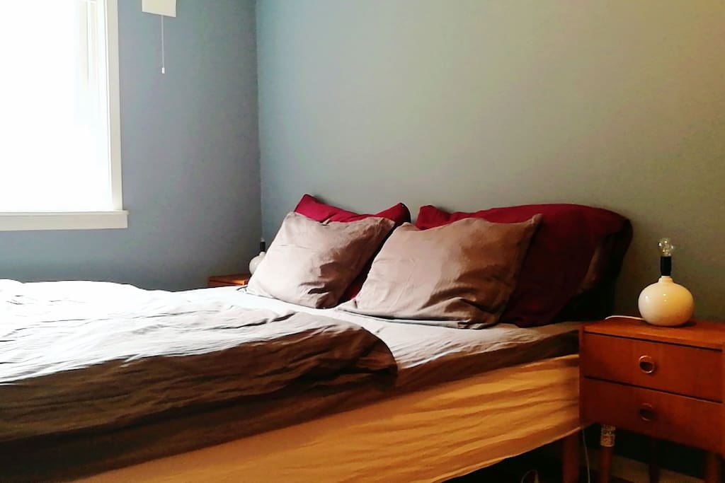 King size bed