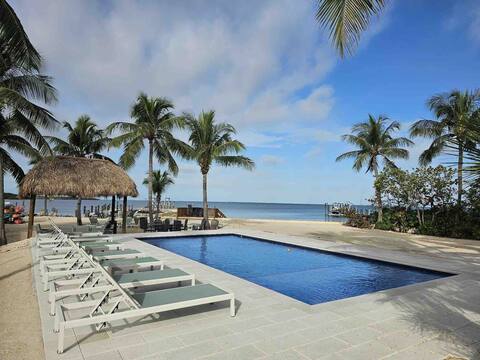 5 Bed Waterfront House Hosting Magical Experiences