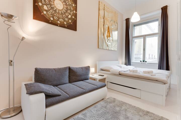 The Old Town DELUXE Apartment gallery image 2