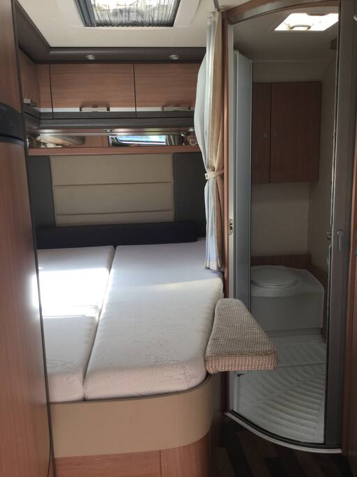 Main suite/ bathroom