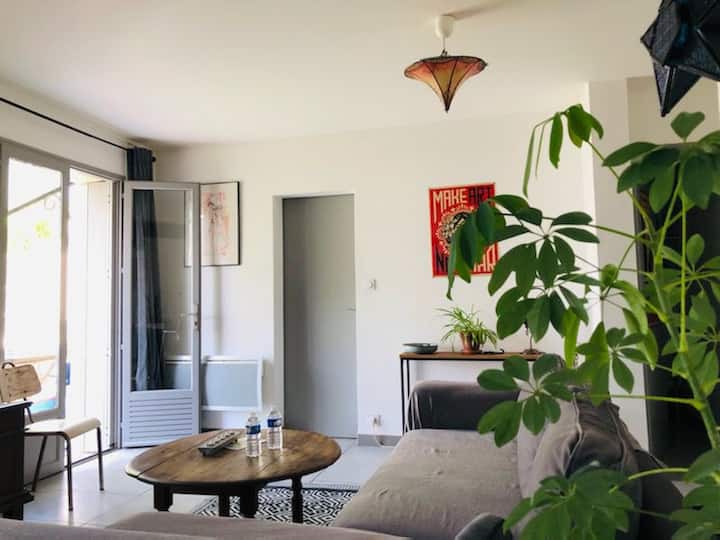 Chaleureux, Calme Et Proche Du Centre Ville. - Libourne