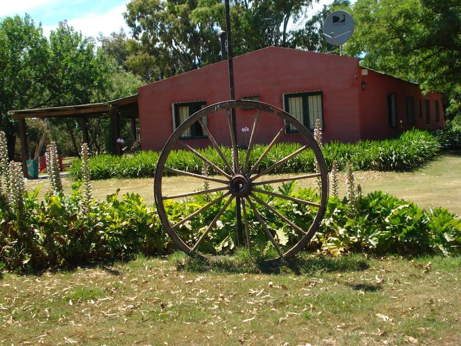 vista lateral de la casa rural